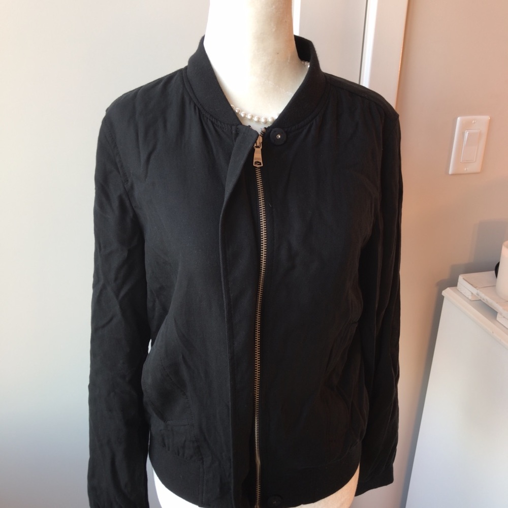 BANANA REPUBLIC BOMBER JACKET M